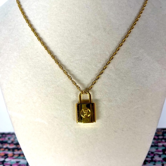 Auth Louis Vuitton small zip pull charm logo lock up cycled w/ GP 20” chain - Picture 7 of 8